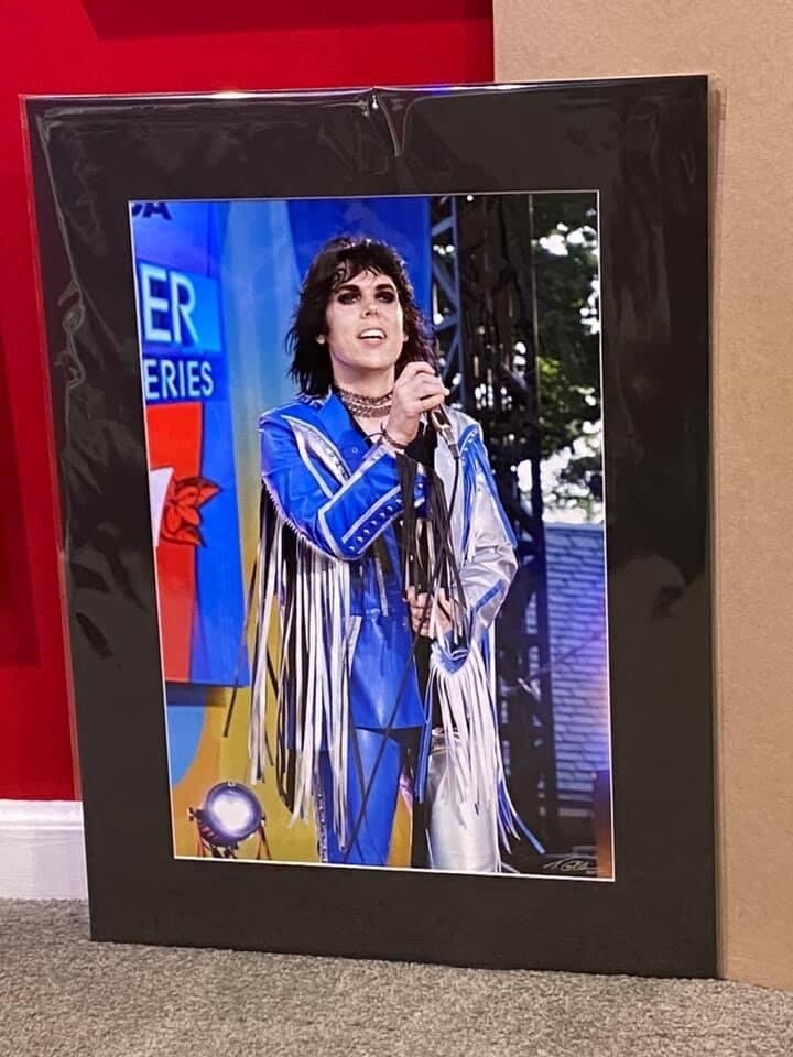 The Struts – Luke Spiller at GMA  –  Lmtd. Fine Art Print – Matted to 18×24″