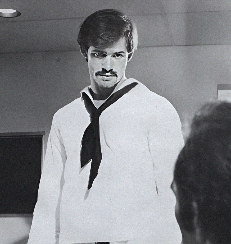 VINTAGE MALE PORTRAIT #0124-235 -j.w. king 1983 -free shipping in usa