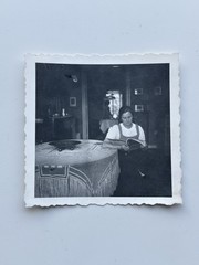 ❤️Vintage Portrait 1950s Beautiful Woman At Home • Reading & Rest Agfa Lupex 6x6cm