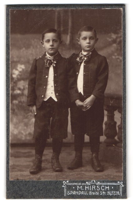 Photograph M. Hirsch, Spandau, Wide Street 26/27, two boys in fine dress