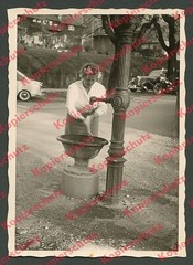 Orig Photo Bad Gastein Old Fountain Car Goggomobil Glass Mercedes-Benz Car 1958