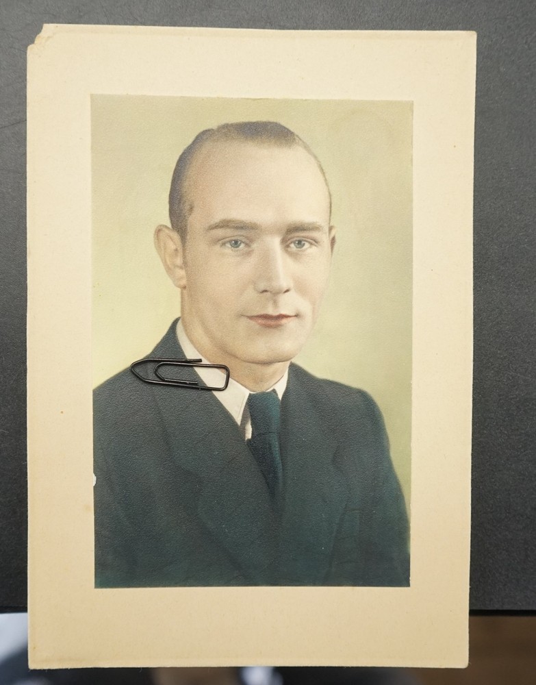 Photo Portrait CDV KAB Young Man Color Colored Model Suit Picture Vintage Old