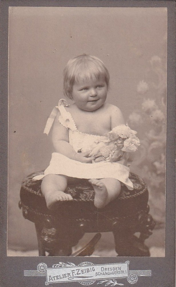 Zeibig CDV – Child with Doll – Dresden around 1905