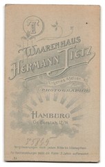 Photograph Hermann Tietz, Hamburg, size Burstah 12-14, older gentleman in suit with