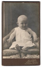 Photograph Karl Will, Rosslau, Market 16, portrait cute toddler in white hem