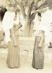 Larger size C. B. WAITE photo , women in Tehuantepec, market, Mexico, rare, ,