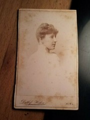 Luise Kaufmann as a young woman portrait/CDV Detlef Hahn Kiel