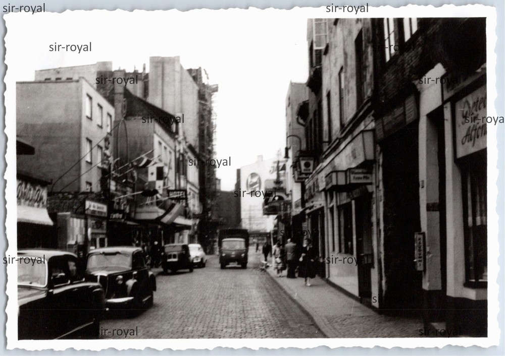 Hamburg 1960s – St Pauli Street Scene – Photo 10x7cm