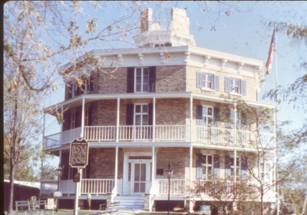 historic structures-buildings-Octagon House @ Watertown WI.-color slide