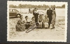Photo portrait young women youth Beetle model dress vintage outdoor pool Oberhausen