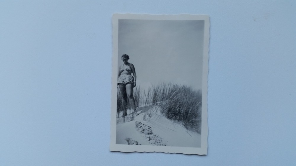 Photo 9R424 Pretty Girl Lady in Swimwear on Beach circa 1930s approx 6x9cm