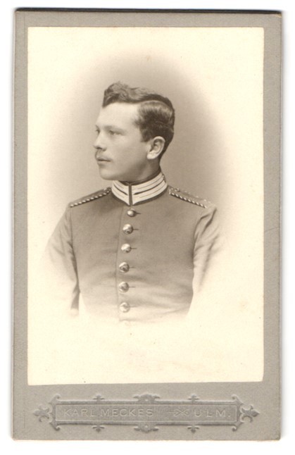 Photograph Karl Meckes, Ulm, annual volunteer Richard Henzler in Guard Un