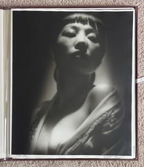 GEORGE HURRELL HAND SIGNED PORTFOLIO IIl 20″x24″ 120/190 PERFECT COND.