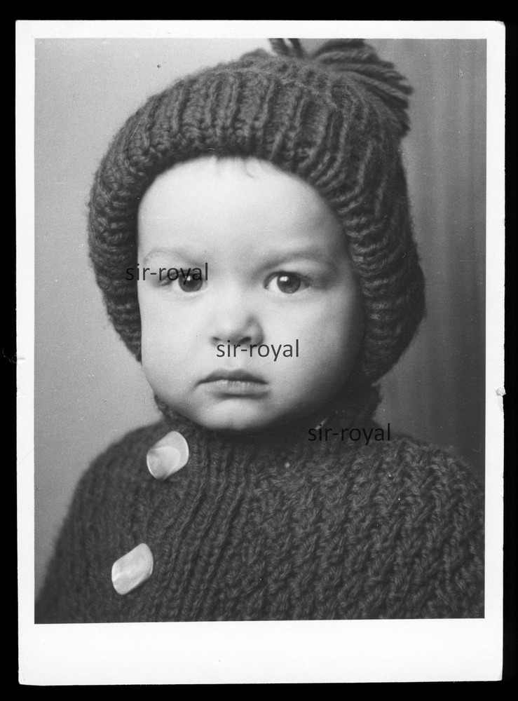 Little Boy in Wool Clothes Portrait – 1960s – Photo 10x14cm