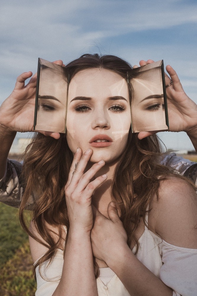 Art Model Cheyanne 8×12″ Color Archival Photographic Print Lustre Finish