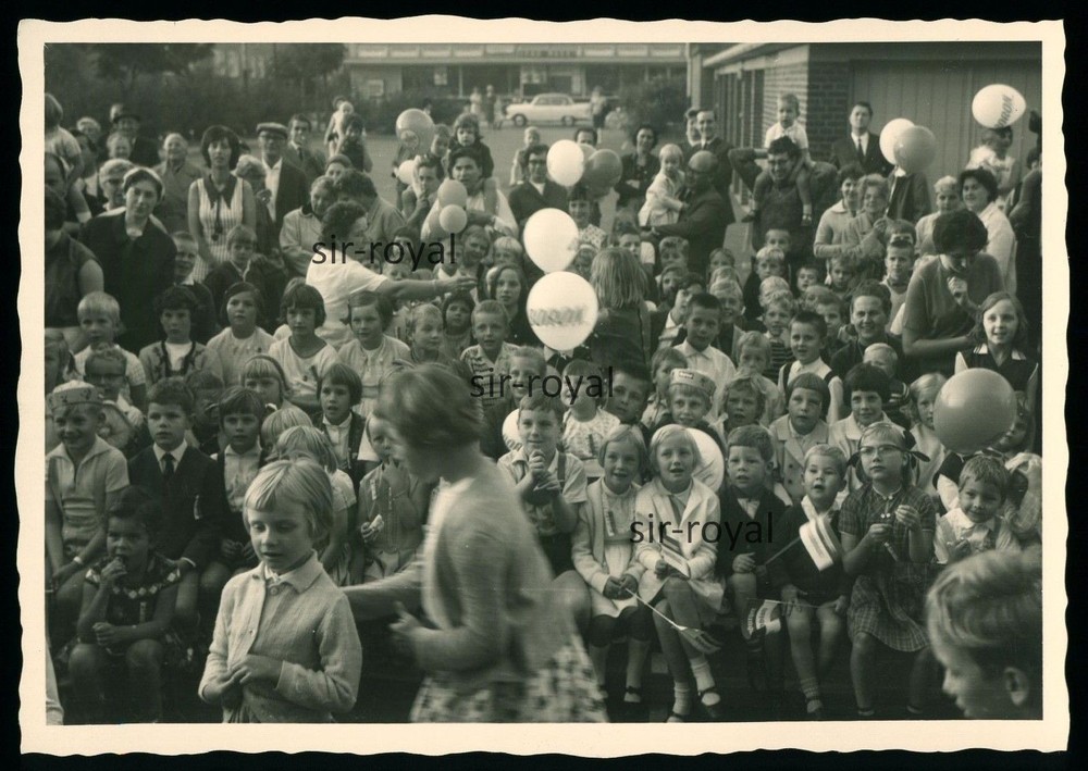 Children’s Festival in Hamburg – Amazing Audience – 1960s – Photo 13x9cm