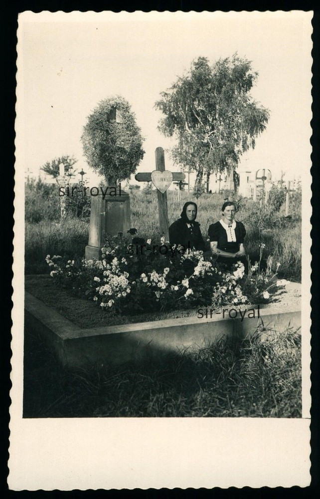 Cemetery in the Lost Eastern Territories 1940 Before Resettlement – Photo AK 8x13cm