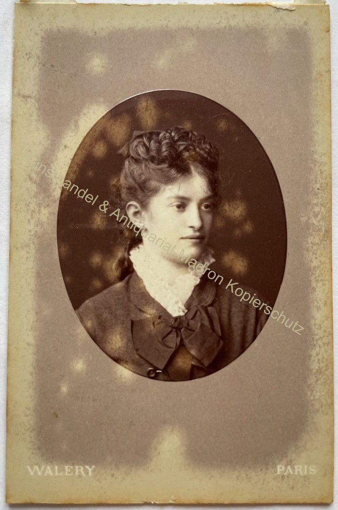 orig. CDV photo photograph woman lady picture old fashion around 1890 Valery Paris