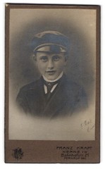 Photograph Franz Kraft, Herne i/W., Bahnhofstrasse 27, portrait boy in suit