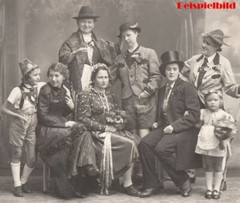 Alte Fotos Familie Feier feiern Party Vintage Antik Schwarz/Weiss Fotografien