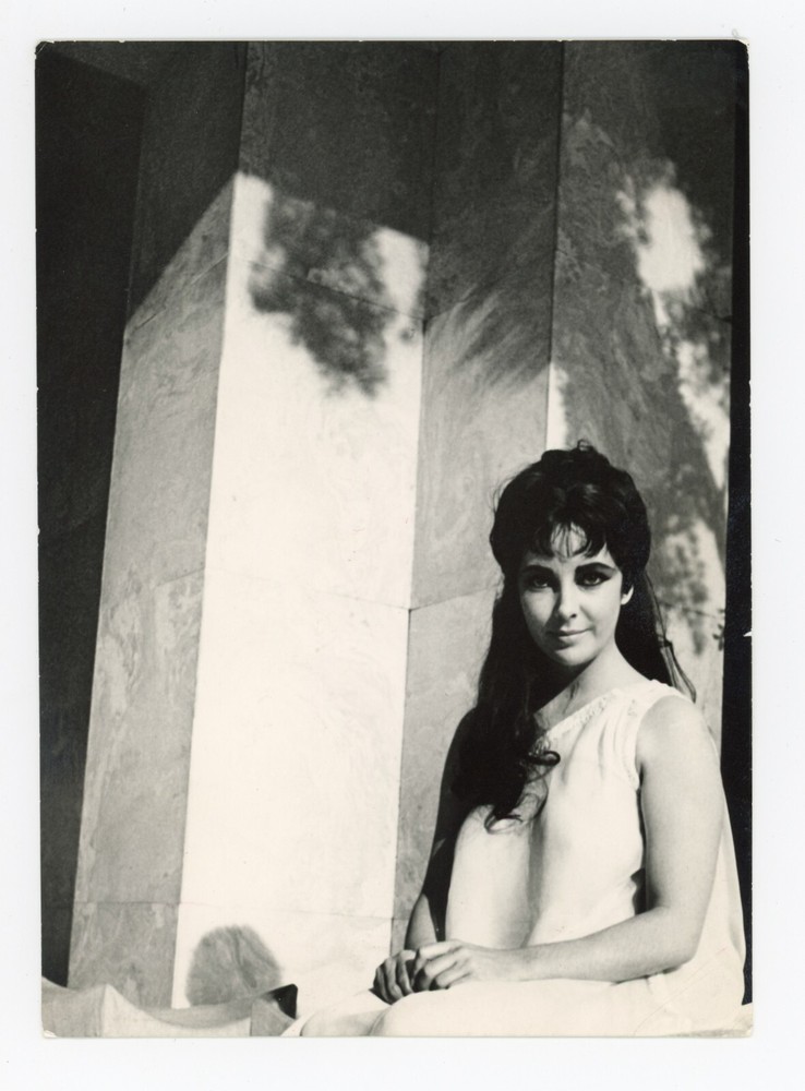 Elizabeh Taylor Cleopatra Vintage Photo Hollywood Roddy McDowall Movie Star Film