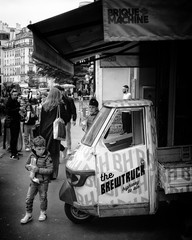 Fine Art Photography 5×7, 8×10, 11×14, 16×20 – Paris, France Street