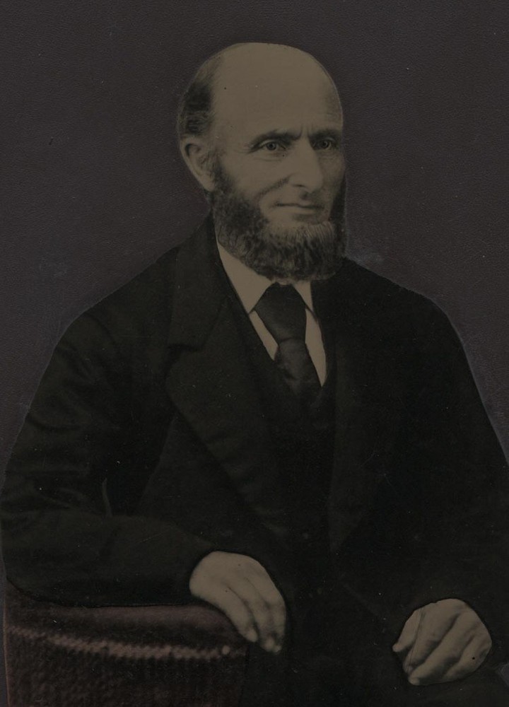 FOLK ART TINTYPE, PORTRAIT MAN WITH LINCOLN BEARD. TINTED, FULL PLATE.