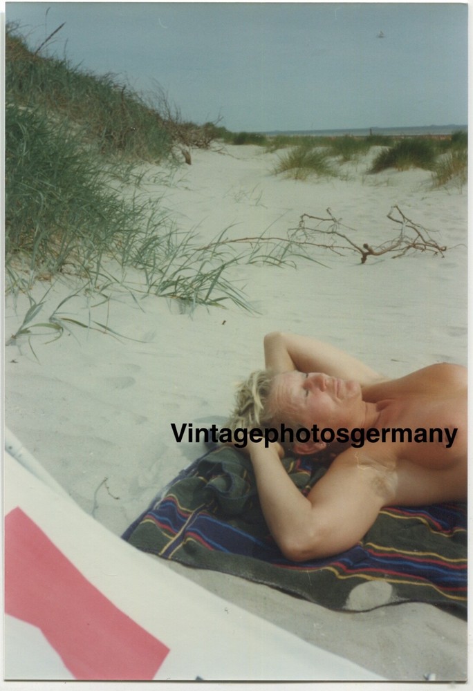 Z35 Photo 90s Artistic Nude Pretty Woman Outdoor