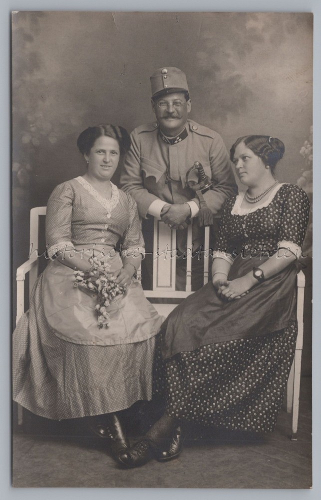 Portrait Soldier with 2 Women Studio Monopoly Wine Mariahilfstraße Photo 10s 20s