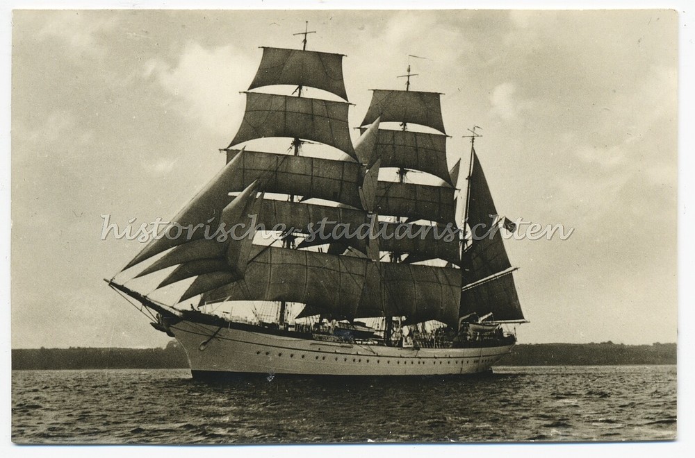 Segelschiff mit NS-Beflaggung – Altes Foto 1930er