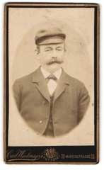 Photograph Carl Wiedmayer, Stuttgart, Marienstr. 10, Portrait of an Elegantly Gek