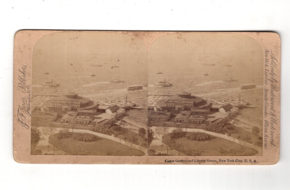 Stereoscopy Castle Garden and Liberty Statue / New York City / USA