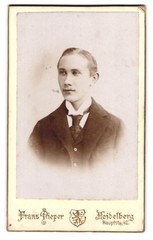 Photograph Franz Pieper, Heidelberg, Hauptstraße 42, boy in suit with strict