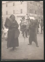 38 photographs Rome / Italy, bear guide, goat tuner, costumes, country & people, S