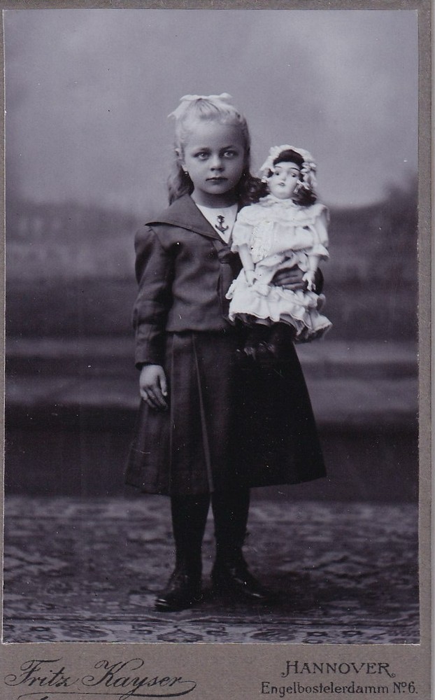 Fritz Kayser CDV – Child with Doll – Hanover around 1905