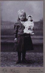 Fritz Kayser CDV – Child with Doll – Hanover around 1905