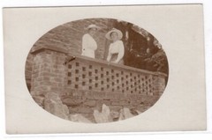 154 90- Foto * 2 Damen * Hutmode Balkonansicht * um 1915