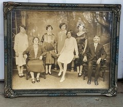 ANTIQUE PHOTO PRINT LARGE FAMILY PORTRAIT FRAMED 22″ X 19″