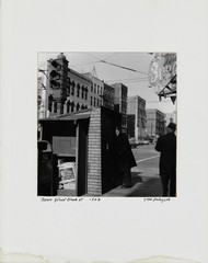 Tom Palazzolo Signed Photo «News Stand (Clark Street)» 1963 Chicago