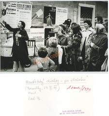 Italian dialog street scene 1979 photo Jan Beran Czech