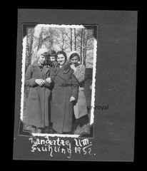 Wroclaw 1932 – Pretty Woman at Bubble Square – 1930s Silesia – Photo 6x9cm