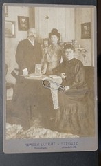 Photo CDV KAB portrait businessman woman family picture book apartment artwork old