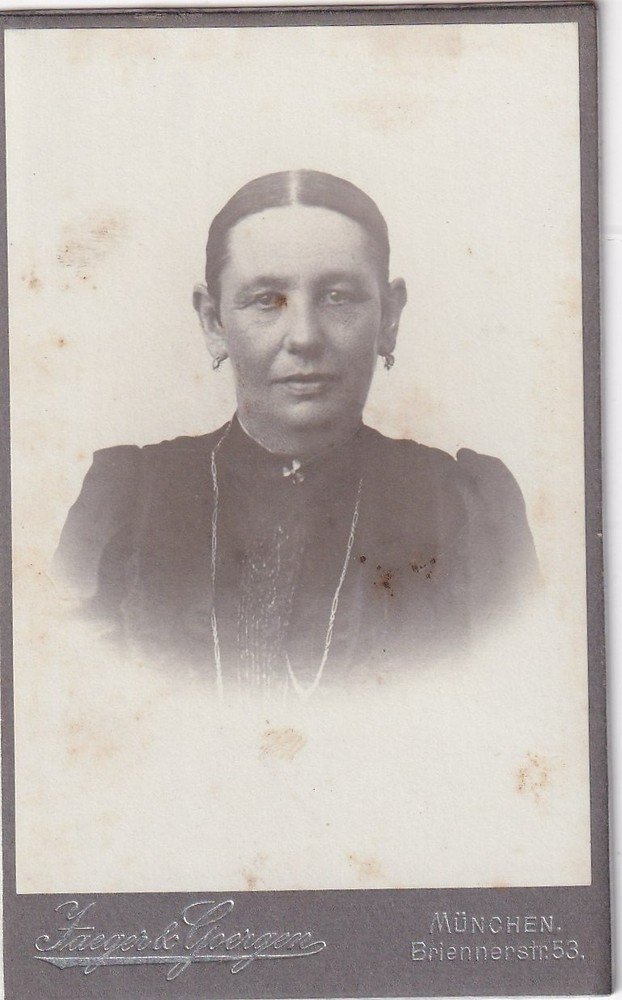 Jäger & Goergen CDV – Lady Portrait – Munich around 1910