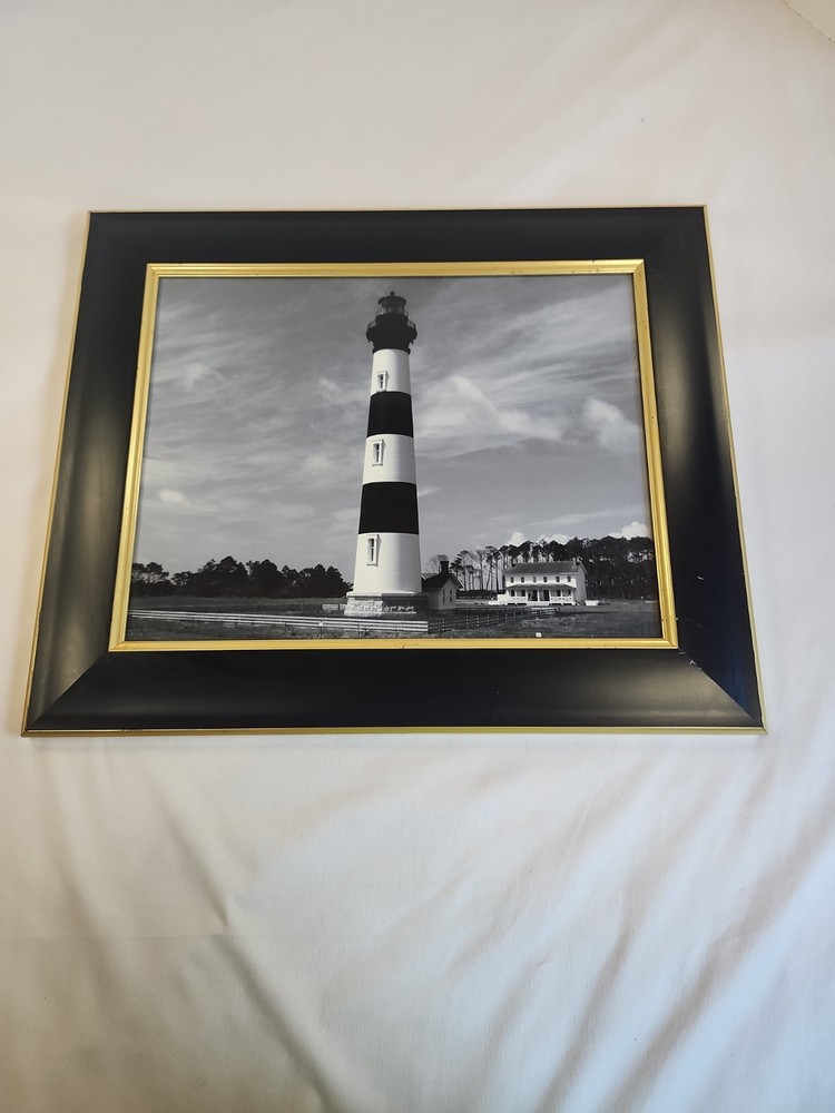 Bodie Island Lighthouse Framed 15″ X 18″ Photo 10″ X 13″