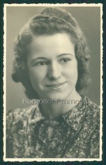 Photo Portrait Beautiful Girl Hairdresser BDM 1941 PRETTY GIRL HAIR STYLE Photo