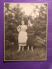 Old photo antique vintage women apron nature woman sisters nice fashion old photo xx