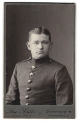 Photograph Aug. Müller, Blankenburg/Resin, soldier in uniform Rgt. 16