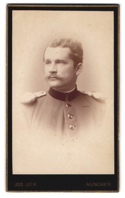 Photograph by J. Leeb, Munich, Schönfeldstrasse 18, officer in uniform