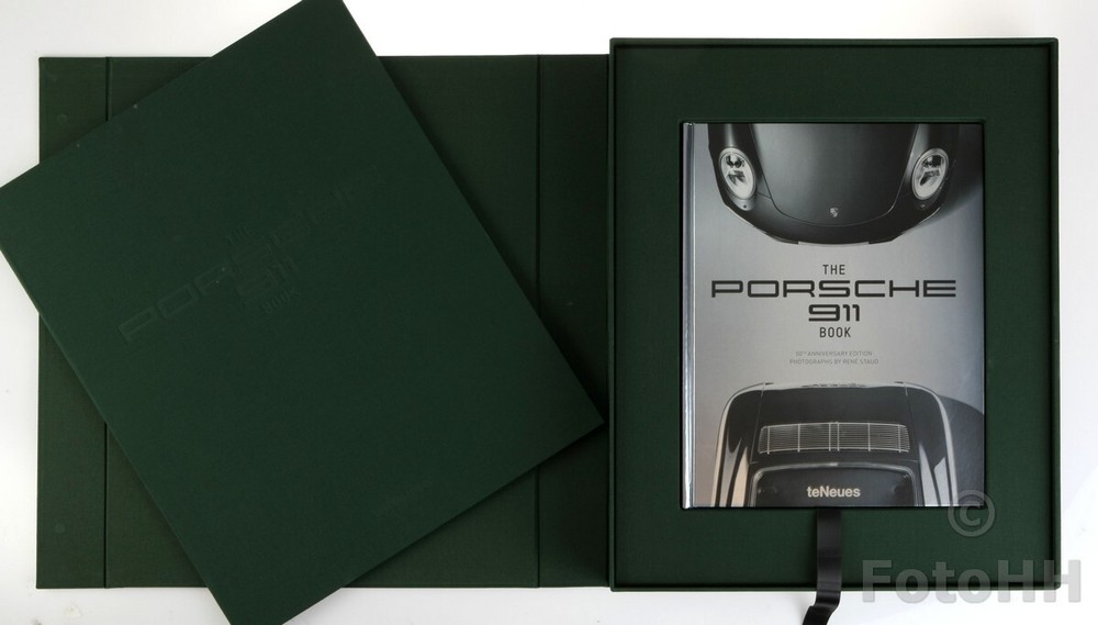 «THE PORSCHE 911 BOOK» COLLECTOR’S EDITION «RENÉ STAUD» WITH SIGNED PRINT INCL.