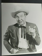 Phil Harris Cowboy Hat Pointing with Cigar – 8×10″ Photo Print – Vintage L1223F